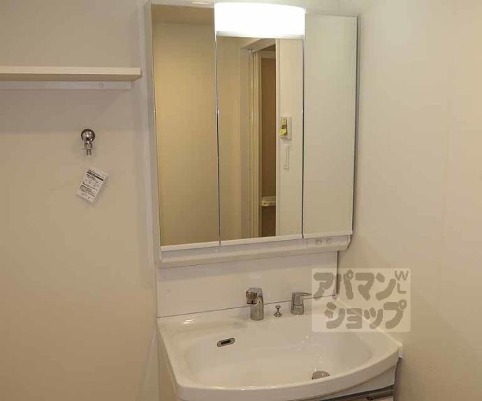 【ソルテラスＫＹＯＴＯ西大路　瑠】間取