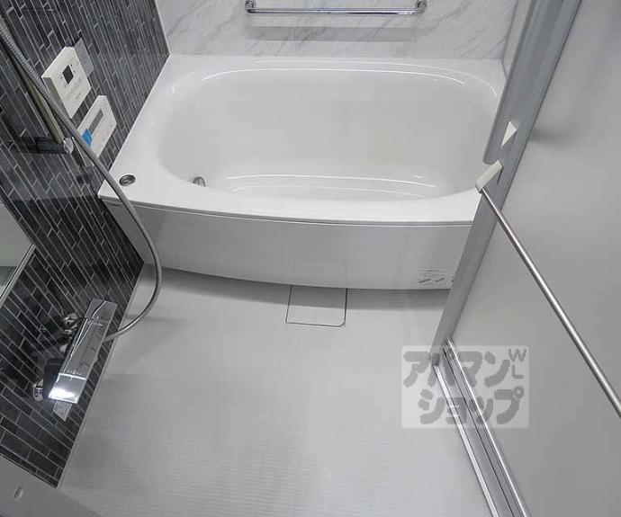 【イーグルコート二条駅フロント】間取