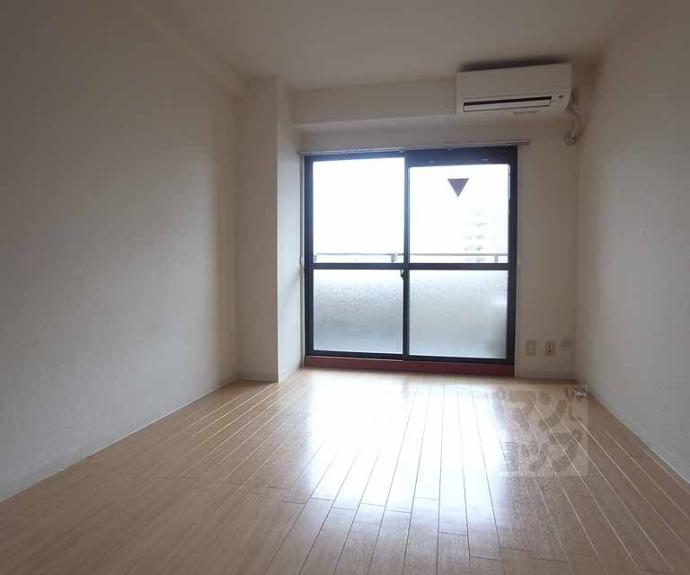 【第４３長栄大晋メゾネ西院ノ森】間取