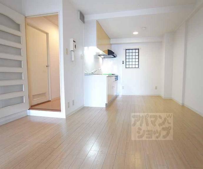 【第４３長栄大晋メゾネ西院ノ森】間取