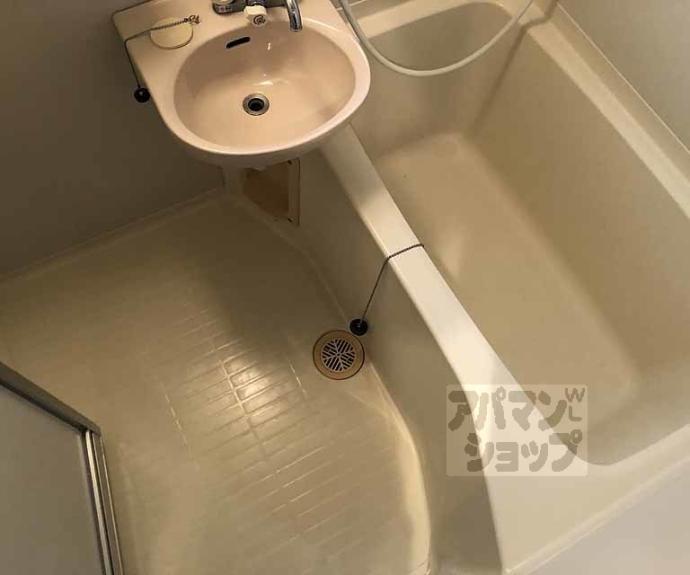 【ランブラス桂東】間取