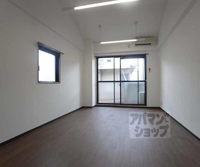 【ランブラス桂東】間取