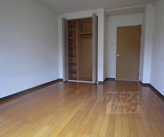 【ランブラス西院】間取