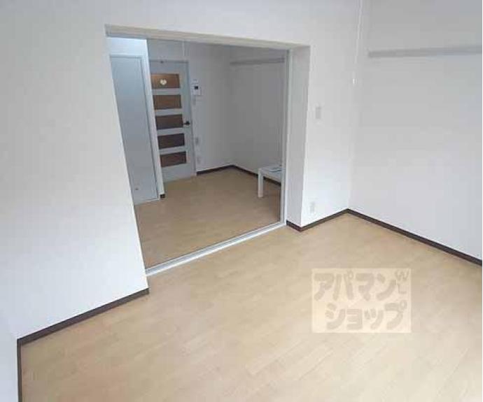 【エクラ太秦】間取