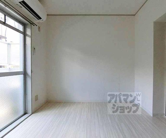 【エクラ太秦】間取