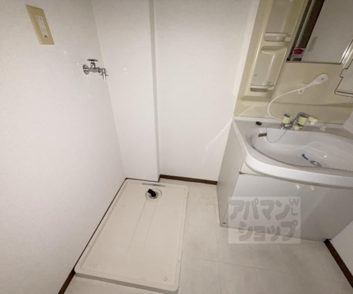 【レナジア西京極】間取