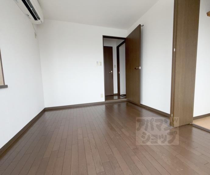 【レナジア西京極】間取