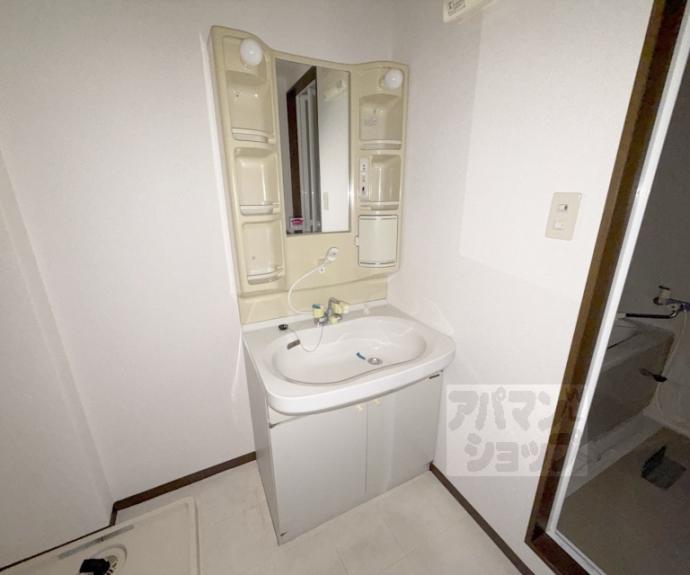 【レナジア西京極】間取