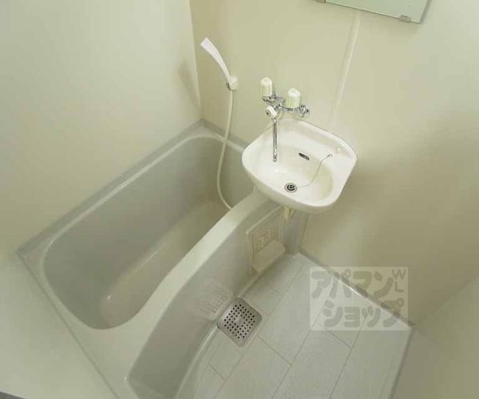 【メイプル等持院】間取