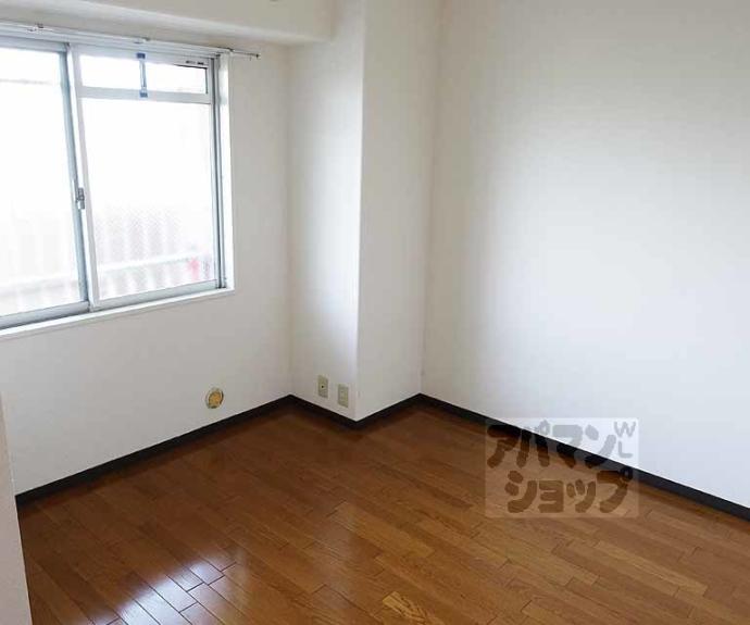 【ラフィネ西京極】間取