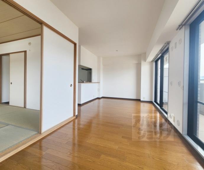 【グランドゥール太秦】間取