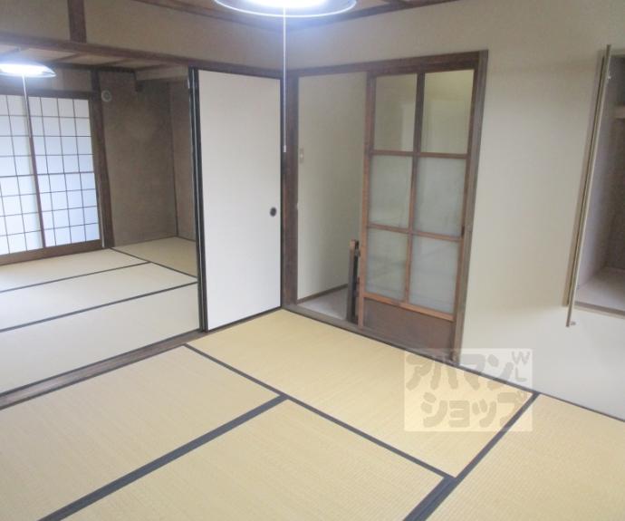 【紫野上築山町貸家３８－１】間取