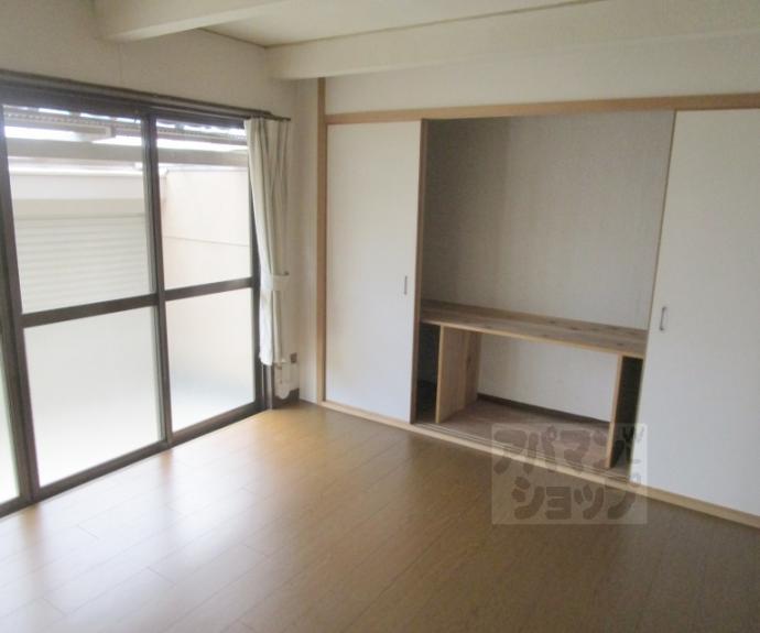 【紫野上築山町貸家３８－１】間取