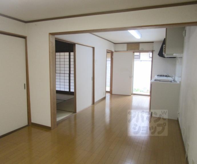 【紫野上築山町貸家３８－１】間取