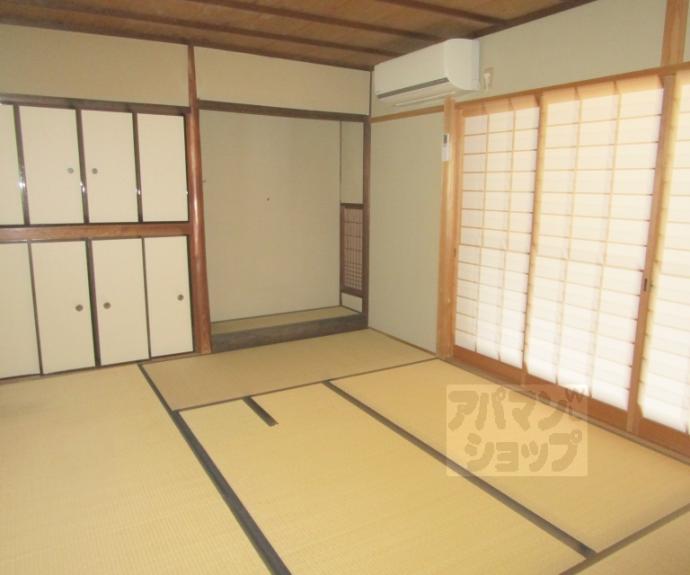 【紫野上築山町貸家３８－１】間取