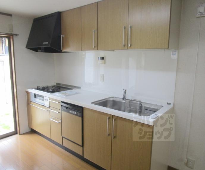 【紫野上築山町貸家３８－１】間取