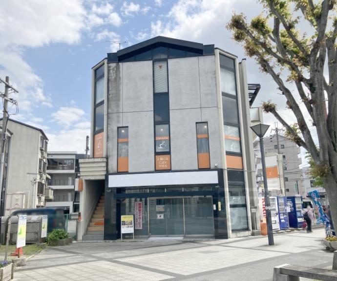 【ＪＲ並河駅前ビル】間取