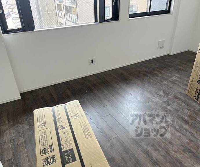 【ＳＴＡＮＤＺ京都二条】間取