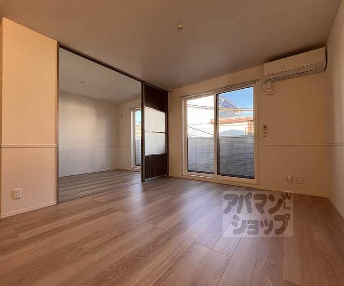 【エンラージ西院】間取