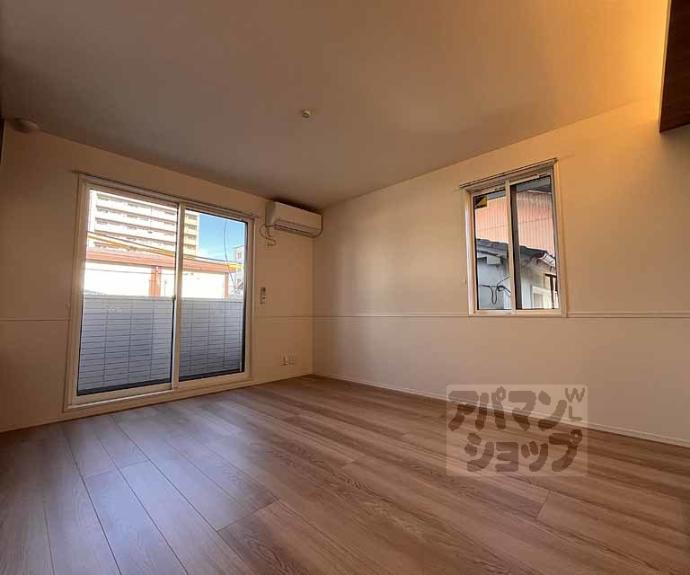 【エンラージ西院】間取