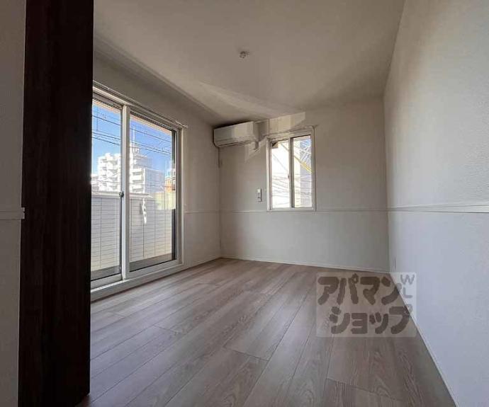 【エンラージ西院】間取