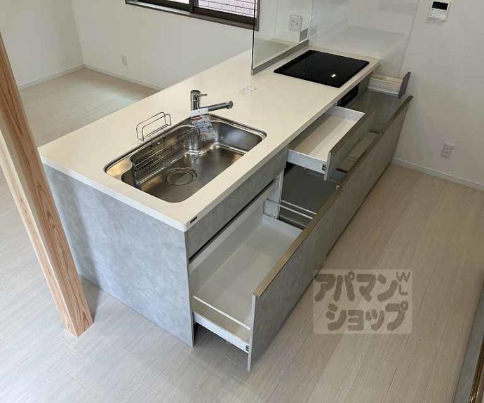 【ＴＨＥ　ＡＺＡＬＥＡ（長岡京天神一丁目計画）】間取