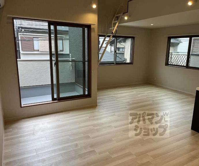 【ＴＨＥ　ＡＺＡＬＥＡ（長岡京天神一丁目計画）】間取