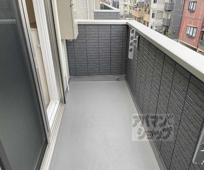 【GRAMM桂北滝川 C棟】間取