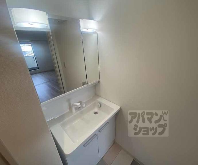 【ＦＯＲＣＥ西院】間取