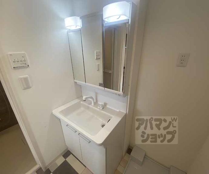 【ＦＯＲＣＥ西院】間取