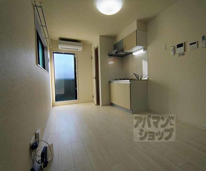 【ＥＭＢＥＬＬＩＲ　ＣＯＣＯ】間取