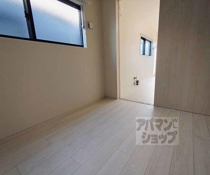 【ＥＭＢＥＬＬＩＲ　ＣＯＣＯ】間取