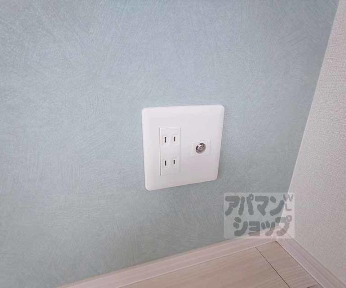 【ＥＭＢＥＬＬＩＲ　ＣＯＣＯ】間取