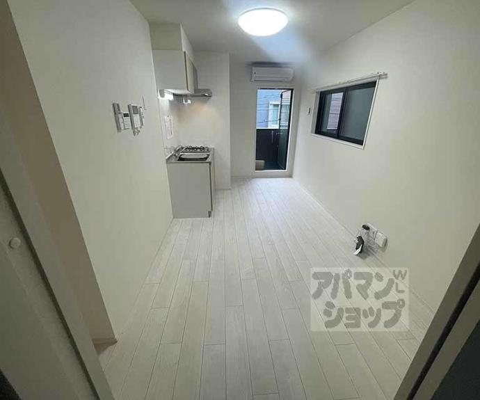 【ＥＭＢＥＬＬＩＲ　ＣＯＣＯ】間取