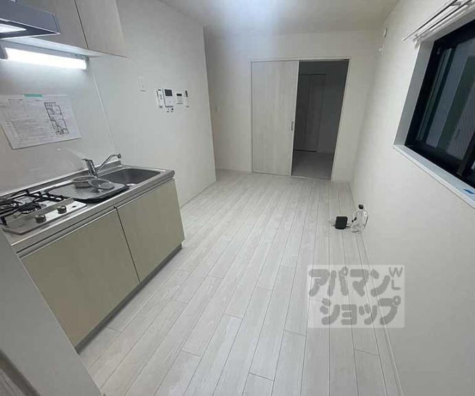 【ＥＭＢＥＬＬＩＲ　ＣＯＣＯ】間取