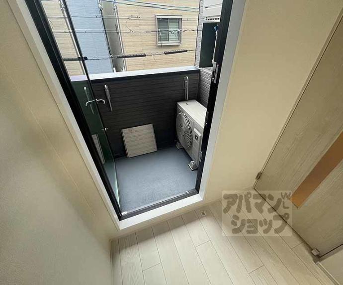 【ＥＭＢＥＬＬＩＲ　ＣＯＣＯ】間取