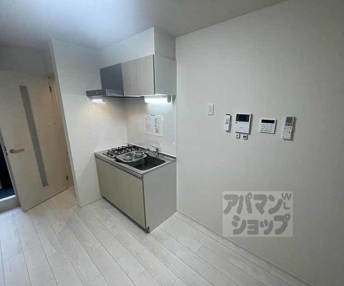 【ＥＭＢＥＬＬＩＲ　ＣＯＣＯ】間取