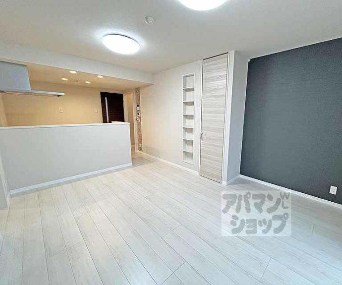 【ミラーエステート　イーストビル】間取