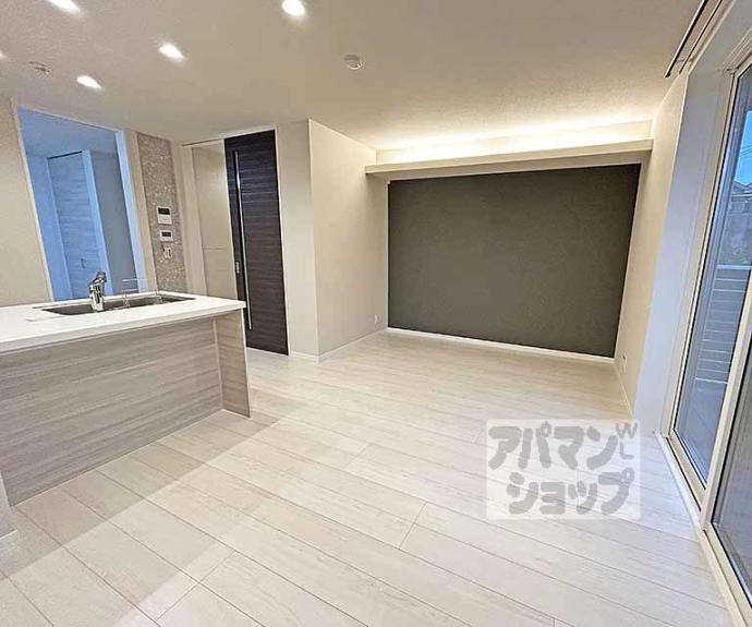 【ミラーエステート　イーストビル】間取