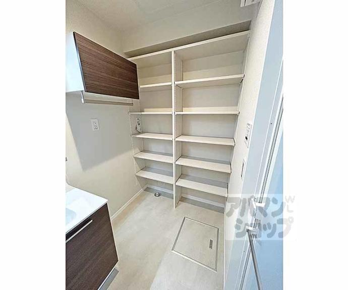 【ミラーエステート　イーストビル】間取