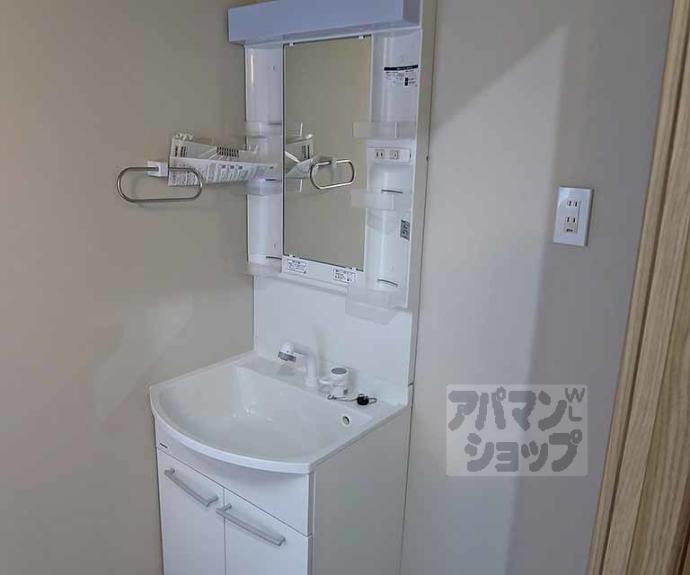 【東山区五葉ノ辻町11-1戸建】間取