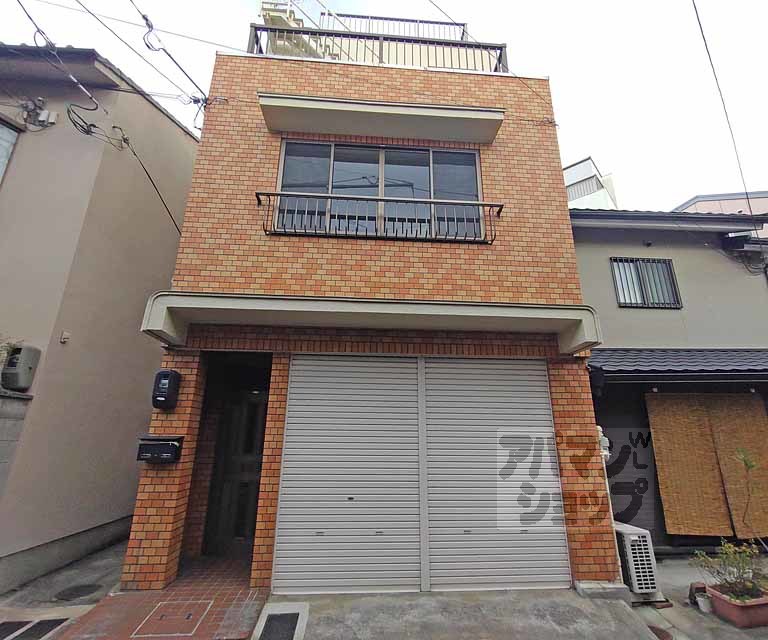 東山区五葉ノ辻町１１－１戸建