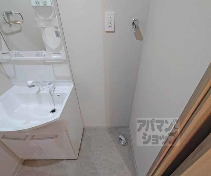 【東山区五葉ノ辻町11-1戸建】間取