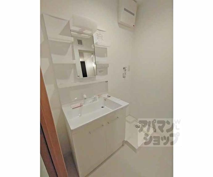 【メゾンドゥース丹波橋】間取