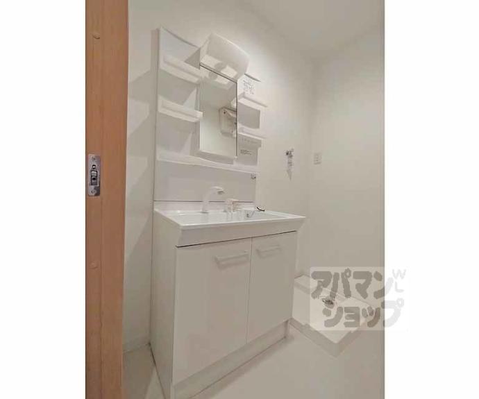 【メゾンドゥース丹波橋】間取