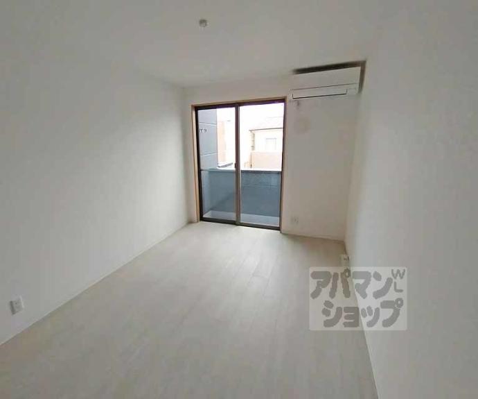 【メゾンドゥース丹波橋】間取