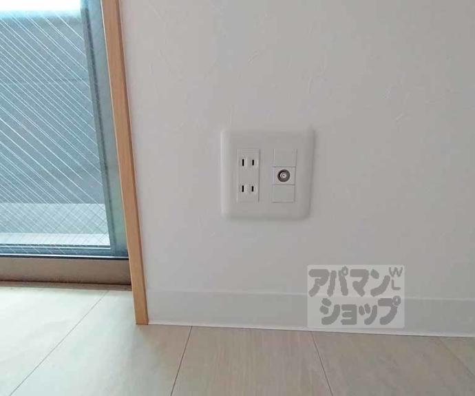 【メゾンドゥース丹波橋】間取