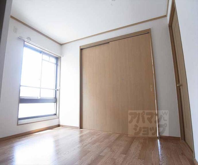 【グレイコート三条】間取