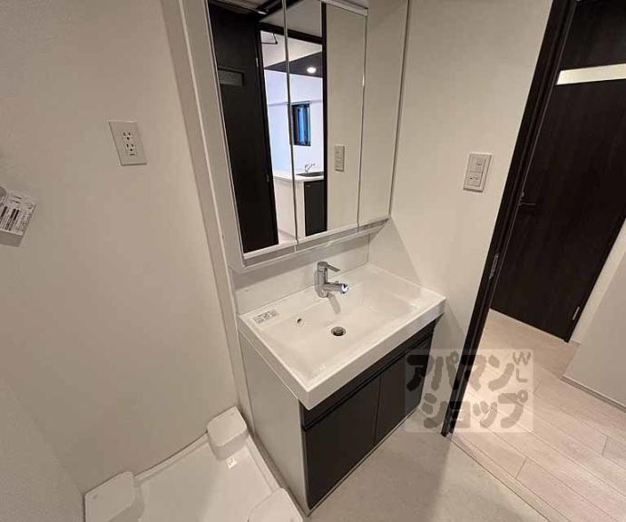 【ＬｉｖｅＣａｓａ千本今出川】間取