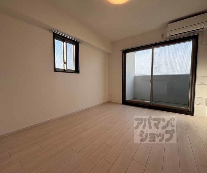 【ＬｉｖｅＣａｓａ千本今出川】間取